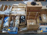 Pallet diverse fietsonderdelen - afbeelding 1 van  7