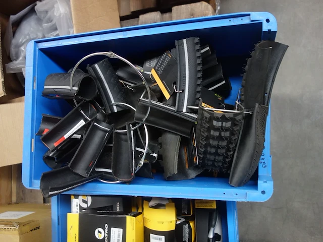 Pallet diverse fietsonderdelen - afbeelding 4 van  7
