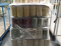 Pallet diverse garen - afbeelding 1 van  2