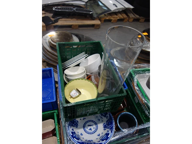 Pallet diverse grijpbakken + inhoud - afbeelding 5 van  7