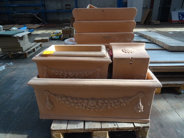 Pallet diverse kunststof bloempotten - afbeelding 4 van  5