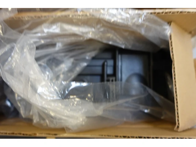 Pallet diverse onderdelen voor laadpaalproductie - afbeelding 7 van  10