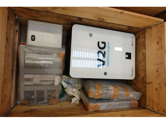 Pallet diverse stuurkasten + laadpaalmodule - afbeelding 2 van  6
