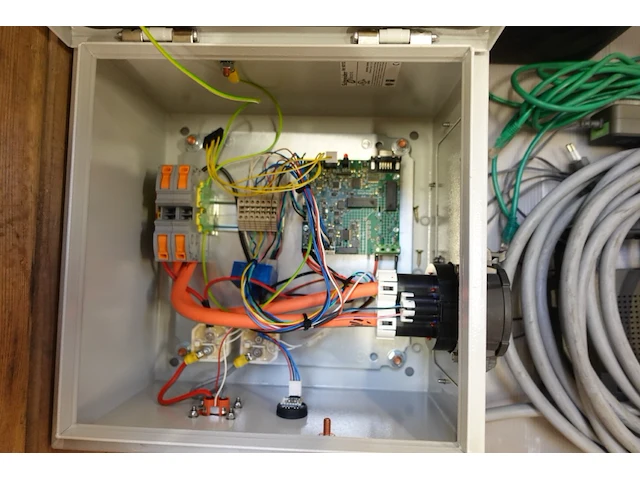 Pallet diverse stuurkasten + laadpaalmodule - afbeelding 4 van  6