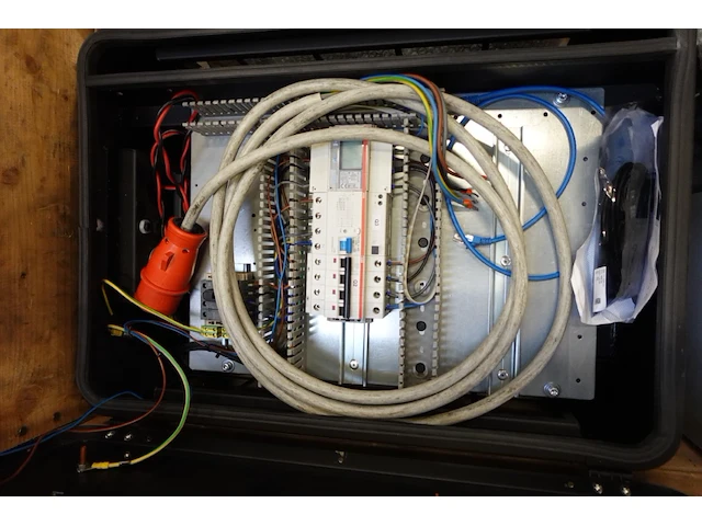 Pallet diverse stuurkasten + laadpaalmodule - afbeelding 6 van  6