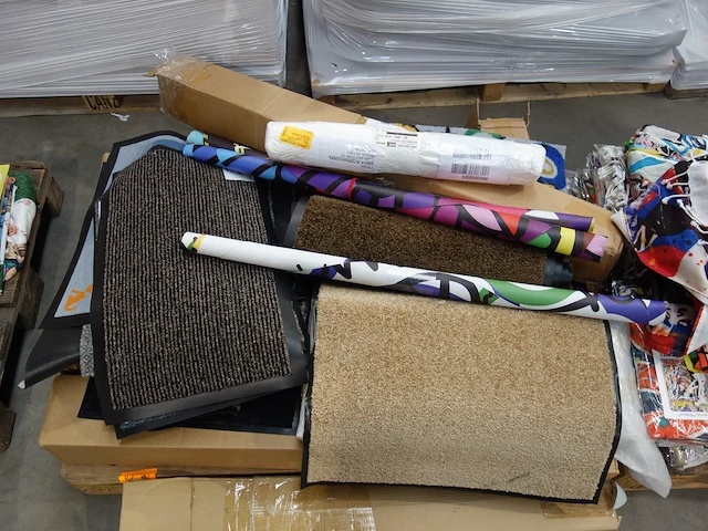 Pallet diverse tapijten - afbeelding 3 van  3
