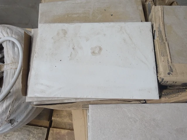 Pallet diverse tegels - afbeelding 8 van  8