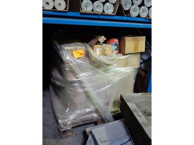 Pallet diverse vernissen/verven - afbeelding 2 van  2
