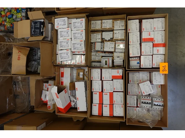 Pallet diverse zekeringen abb - afbeelding 11 van  18