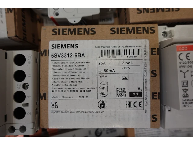 Pallet diverse zekeringen abb - afbeelding 14 van  18