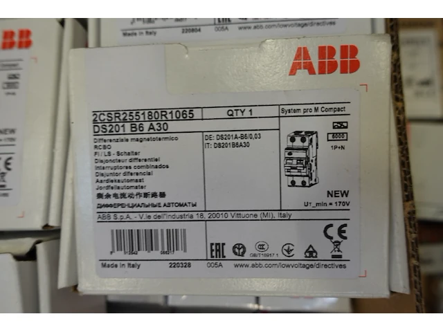 Pallet diverse zekeringen abb - afbeelding 16 van  18