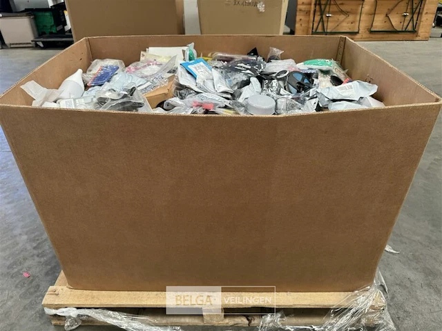 Pallet diversen electro & consumentengoederen - afbeelding 1 van  9