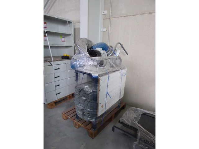 Pallet diversen - afbeelding 1 van  4