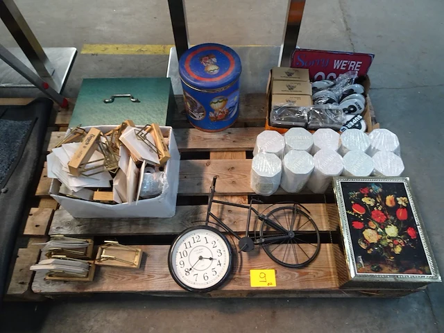 Pallet diversen - afbeelding 1 van  2