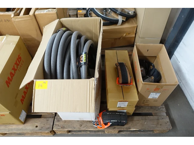 Pallet diversen - afbeelding 1 van  4