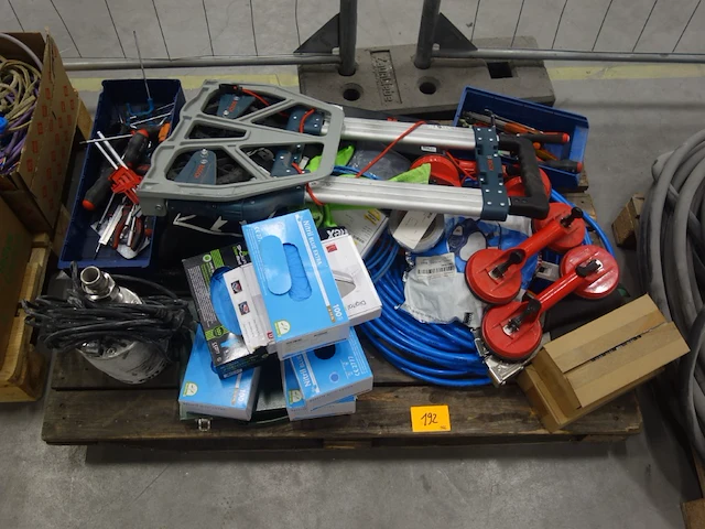 Pallet diversen - afbeelding 1 van  3