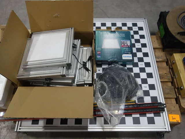 Pallet diversen - afbeelding 1 van  5