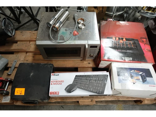 Pallet diversen - afbeelding 1 van  5