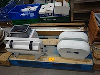 Pallet diversen - afbeelding 1 van  9