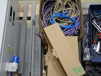 Pallet elektriciteitstoebehoren - afbeelding 2 van  3