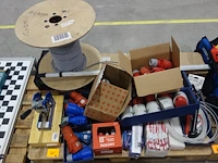 Pallet elektriciteitstoebehoren - afbeelding 1 van  13