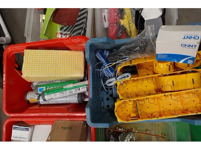 Pallet elektriciteitstoebehoren - afbeelding 3 van  4