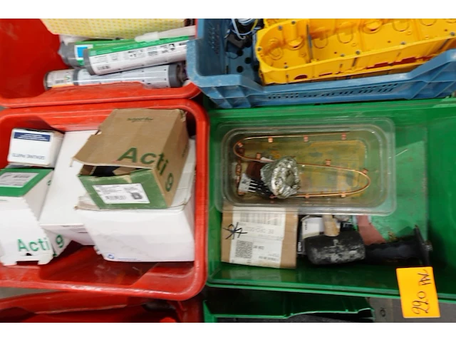 Pallet elektriciteitstoebehoren - afbeelding 4 van  4