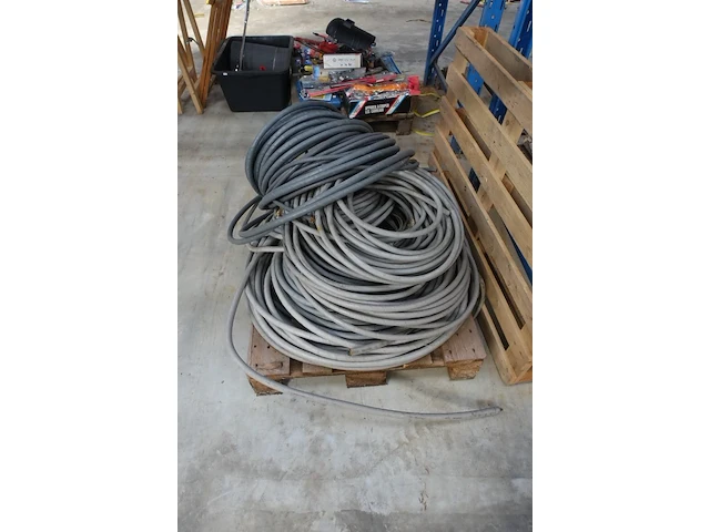 Pallet elektrische kabel - afbeelding 2 van  5