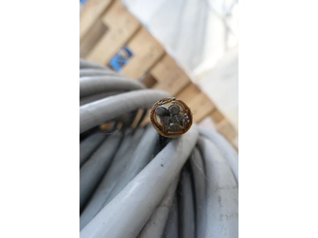 Pallet elektrische kabel - afbeelding 4 van  5