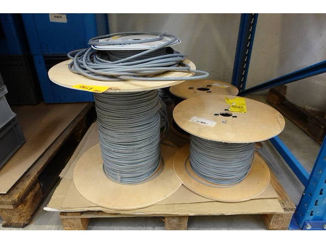 Pallet elektrische kabels - afbeelding 1 van  6