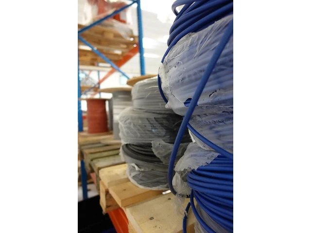Pallet elektrische kabels - afbeelding 8 van  8