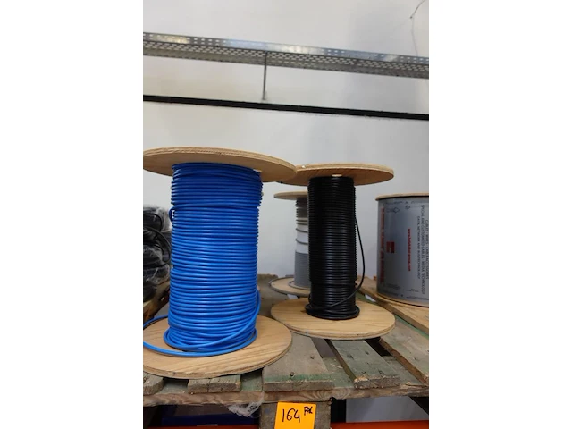 Pallet elektrische kabels - afbeelding 1 van  3