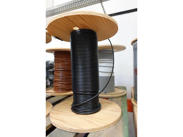 Pallet elektrische kabels - afbeelding 3 van  3