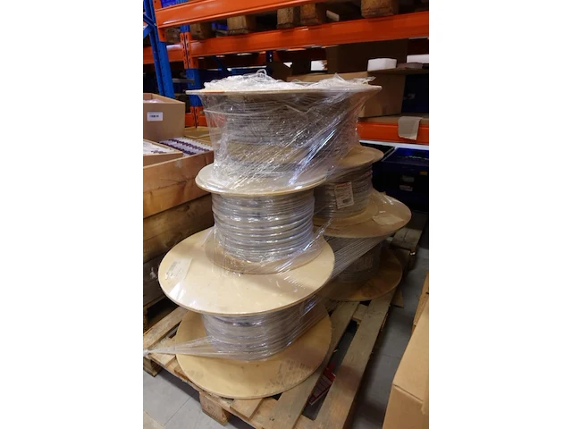 Pallet elektrische kabels - afbeelding 2 van  5