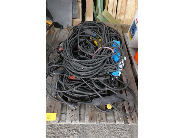 Pallet elektrische kabels - afbeelding 1 van  1