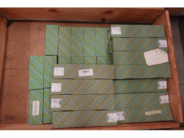 Pallet elektrische onderdelen phoenix contact - afbeelding 2 van  5