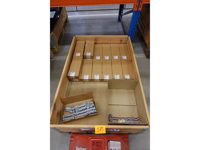 Pallet elektrische onderdelen phoenix contact - afbeelding 1 van  6