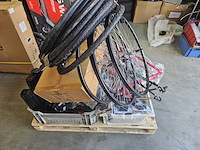 Pallet fietsonderdelen en -accesoires - afbeelding 1 van  8