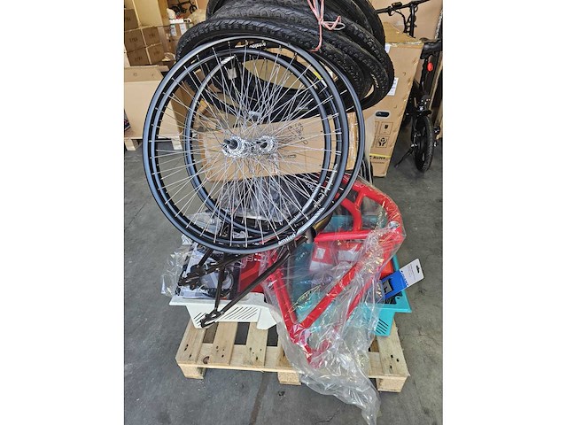 Pallet fietsonderdelen en -accesoires - afbeelding 5 van  8