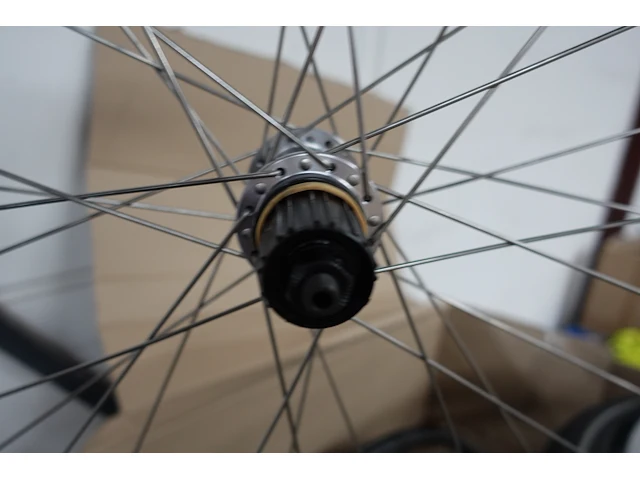Pallet fietswielen - afbeelding 8 van  9