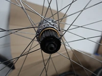 Pallet fietswielen - afbeelding 8 van  9