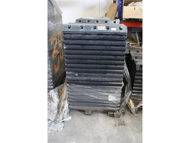 Pallet geoplast kolomelement paneel 30/75 - afbeelding 1 van  4