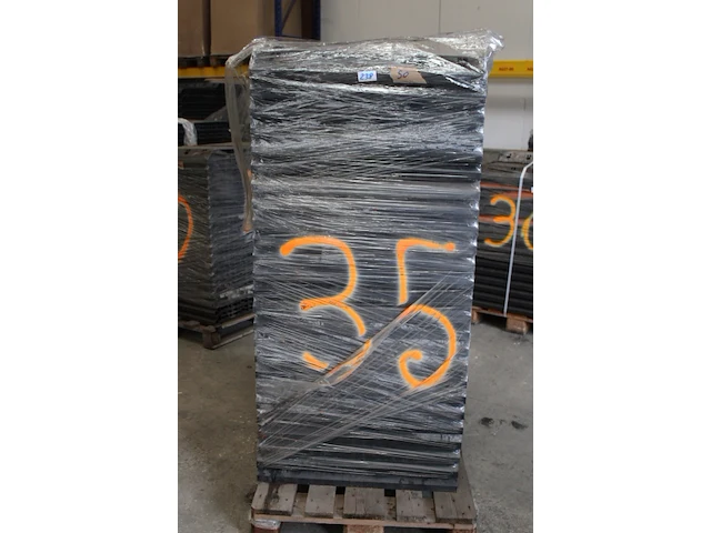 Pallet geoplast kolomelement paneel 35/75 - afbeelding 1 van  5