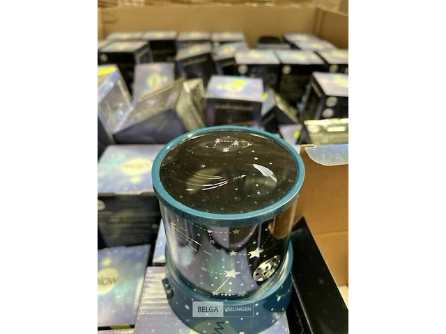 Pallet glow space star light projector op batterij - afbeelding 2 van  4