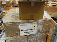 Pallet "grommet sets" - afbeelding 1 van  3