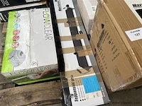 Pallet, inh. kerstverlichting, grill - afbeelding 3 van  4