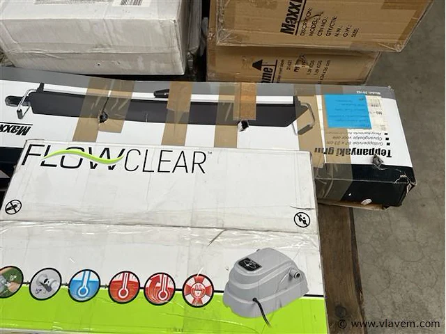 Pallet, inh. kerstverlichting, grill - afbeelding 4 van  4