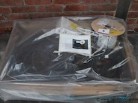 Pallet inhoudend divers elektramateriaal wo. kabel, lusterklemmen - afbeelding 1 van  3