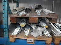 Pallet inhoudend diverse draadstangen - afbeelding 1 van  1