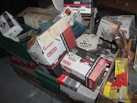 Pallet inhoudend diverse kettingen voor kettingzaag wo. oregon - afbeelding 4 van  5